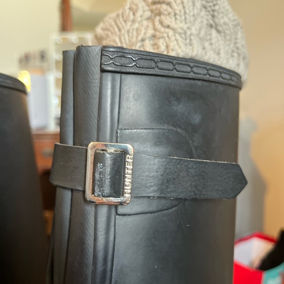 Black Matt Tall Hunter Boots & Sock Inserts - Picture 5 of 8